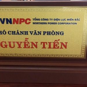 Địa chỉ nào làm biển chức danh ở Hà Nội đẹp 1